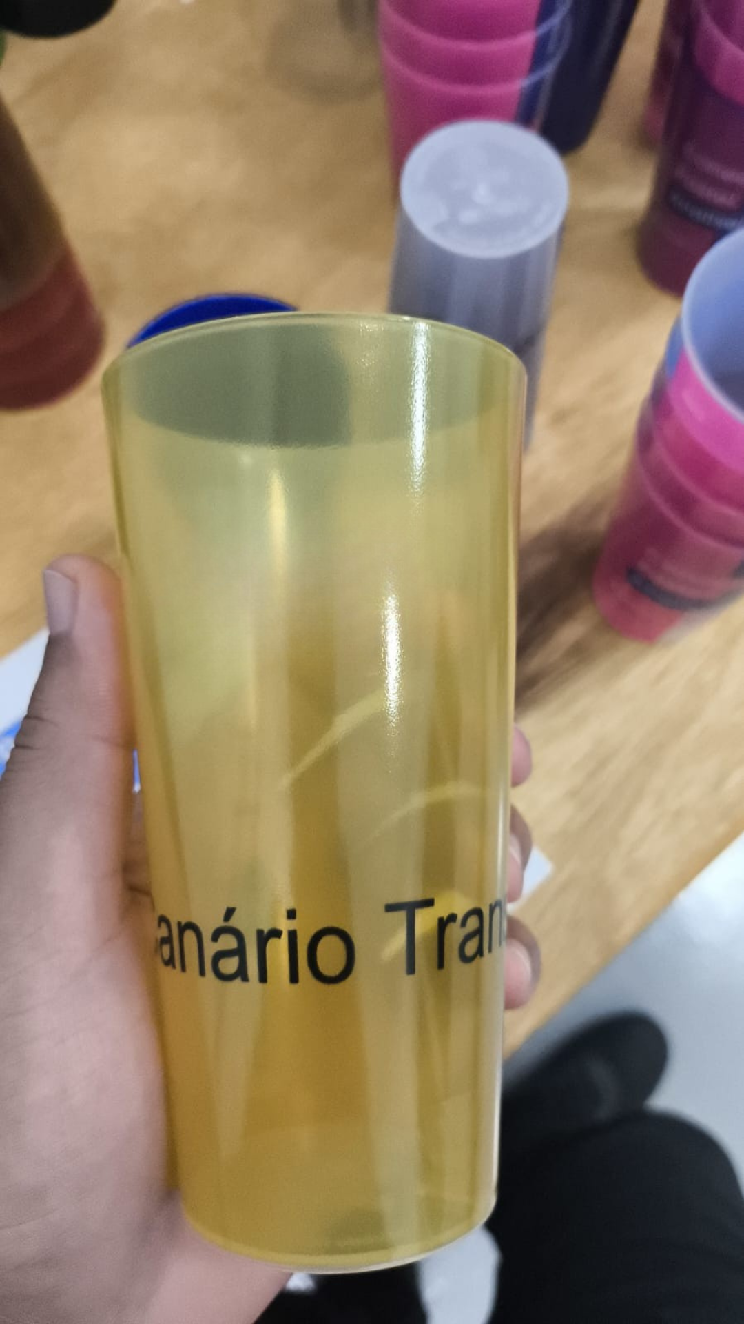 Canário translúcido.png